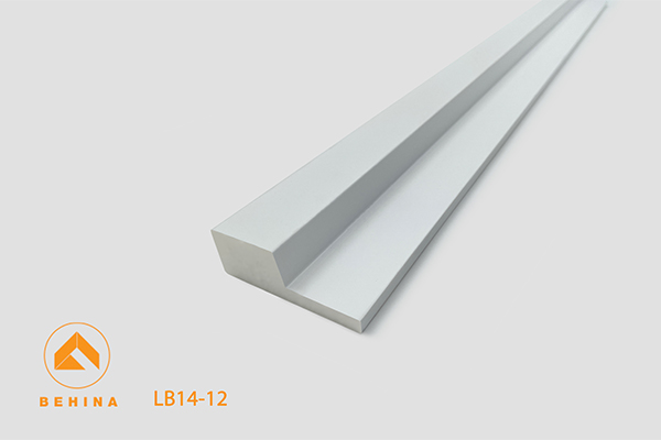 ابزار سمت چپ لوور سفید