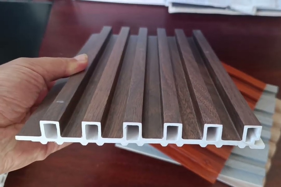 مقايسه لوور PVC و MDF | كدام گزينه بهتر است؟